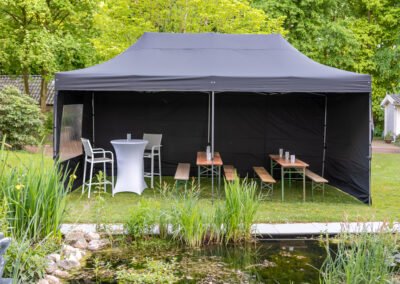 Partytent, Easy-up tent